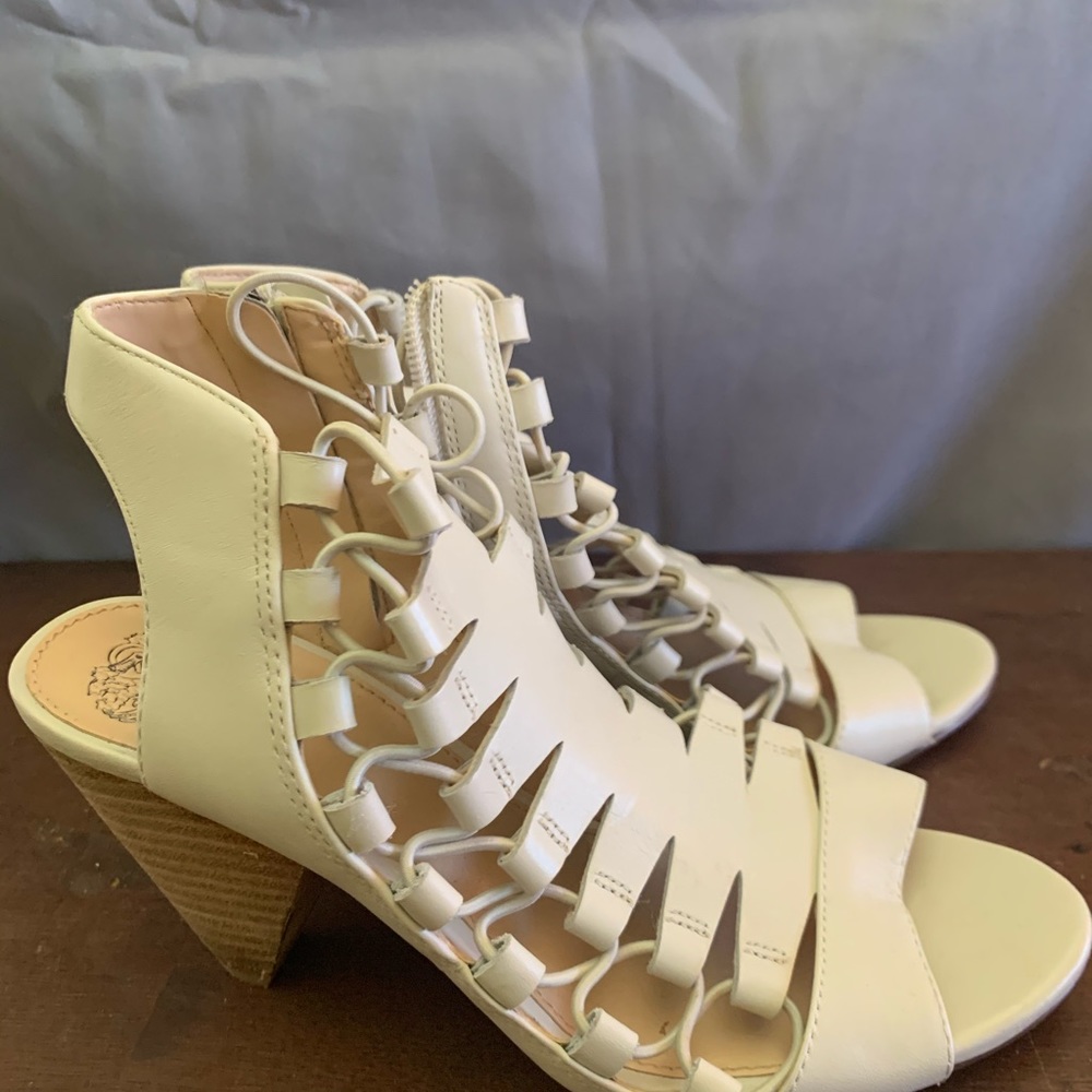 Shoes - Picture 4 of 5